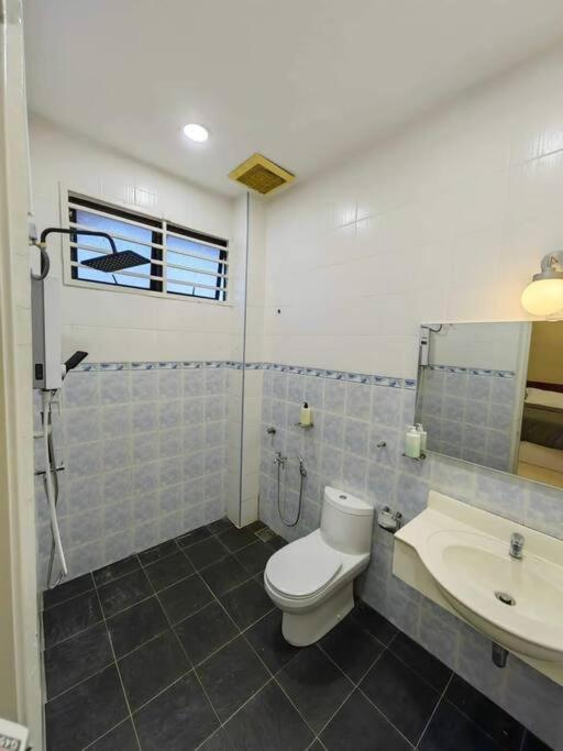 T House Nearby Kuantan East Coast Shopping Mall Extérieur photo
