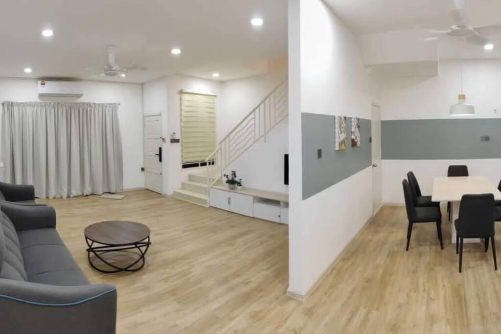 T House Nearby Kuantan East Coast Shopping Mall Extérieur photo